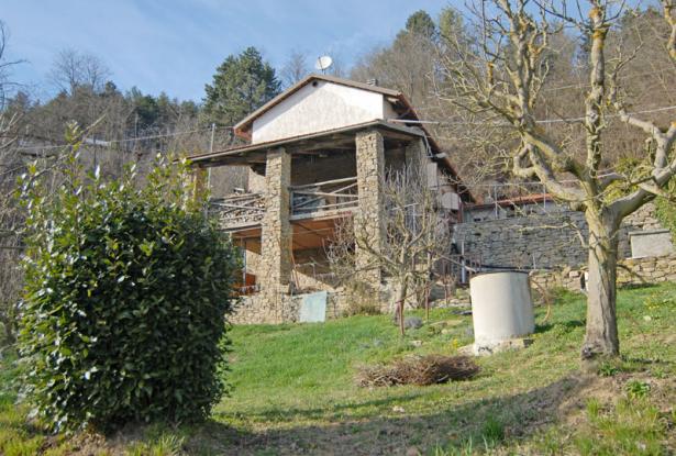 HOUSE WITH GARDEN AND PANORAMIC VIEW HOUSE WITH GARDEN AND PANORAMIC VIEW
