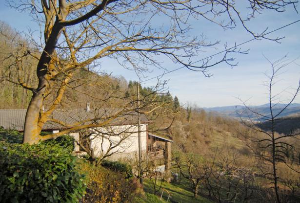 HOUSE WITH GARDEN AND PANORAMIC VIEW HOUSE WITH GARDEN AND PANORAMIC VIEW