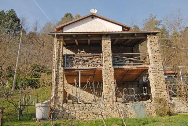 HOUSE WITH GARDEN AND PANORAMIC VIEW HOUSE WITH GARDEN AND PANORAMIC VIEW
