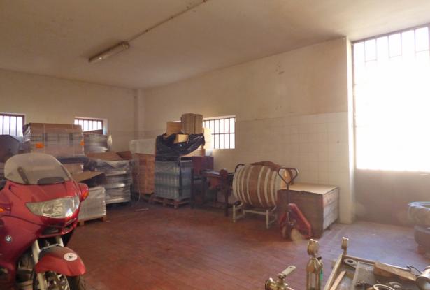 House and Production Space for Sale in Dogliani House and Production Space for Sale in Dogliani