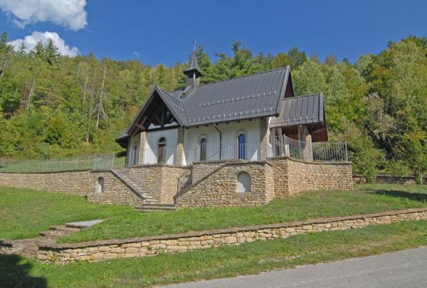 Restored Langhe Country House with a Chapel and Park - NLB033