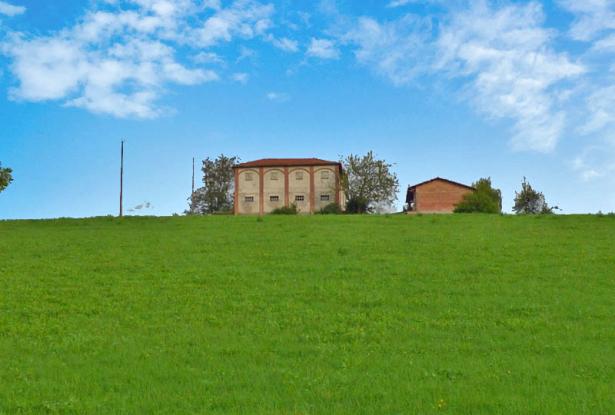 Farm houses with land in south Piedmont - VCF002