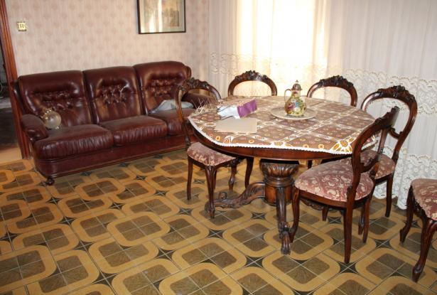 Town house, 130sqm, 3 bedrooms, sea view from the roof, full of vaults and 1950s character 2