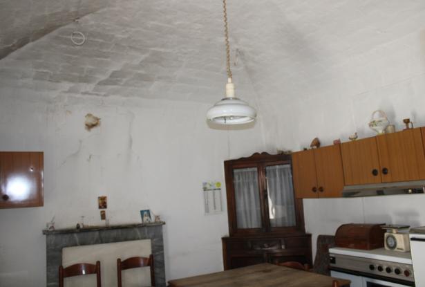 100 year old, habitable town house, stone structure, vaulted ceilings, 2 beds, amazing open views 4