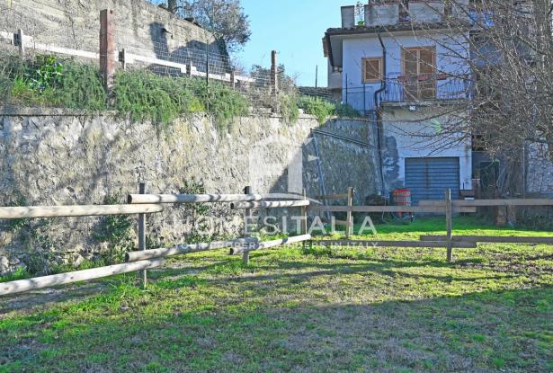 Apartment in Montecchio, Apartment with garden and views | ITALY Magazine