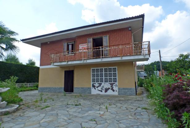 Return to properties Two-Family Home with Garden - BDS001