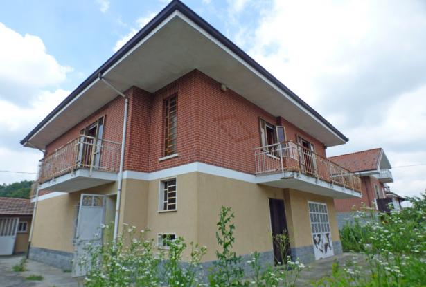 Return to properties Two-Family Home with Garden - BDS001