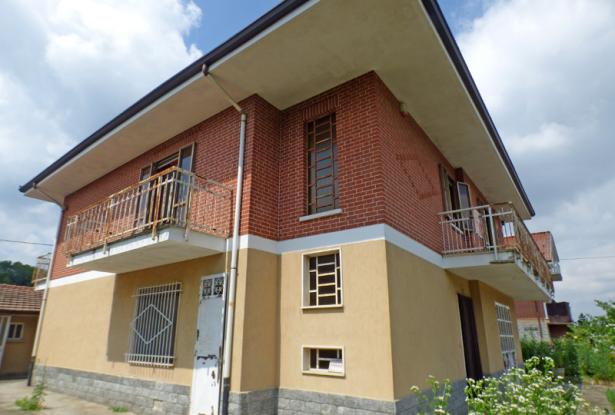 Return to properties Two-Family Home with Garden - BDS001