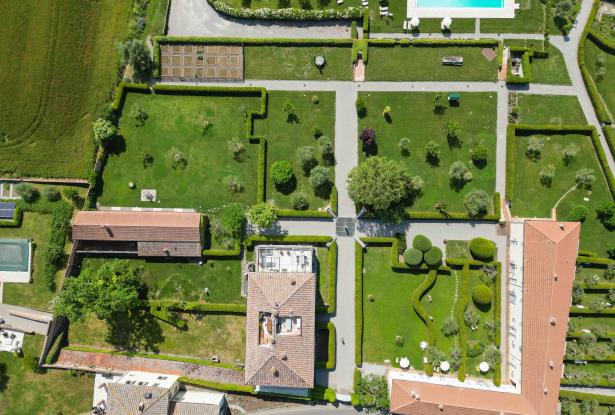YOUR VINEYARD ESTATE - AT A FRACTION OF THE COST 10