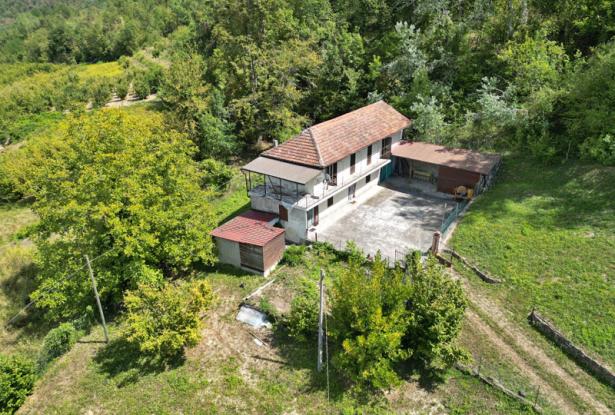 Farmhouse with Views onto the Valley - LVC002