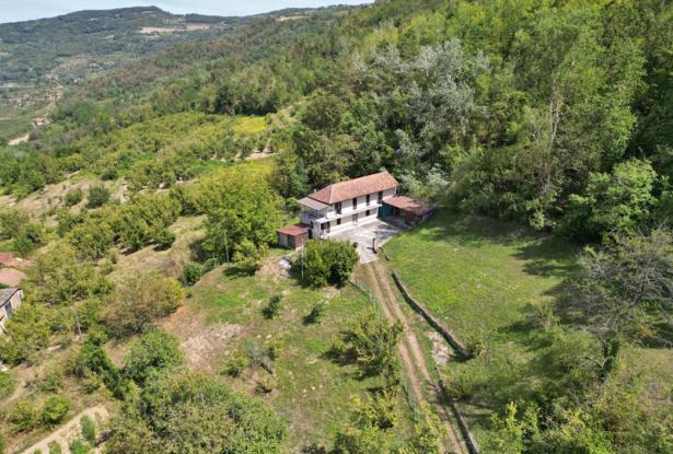 Farmhouse with Views onto the Valley - LVC002
