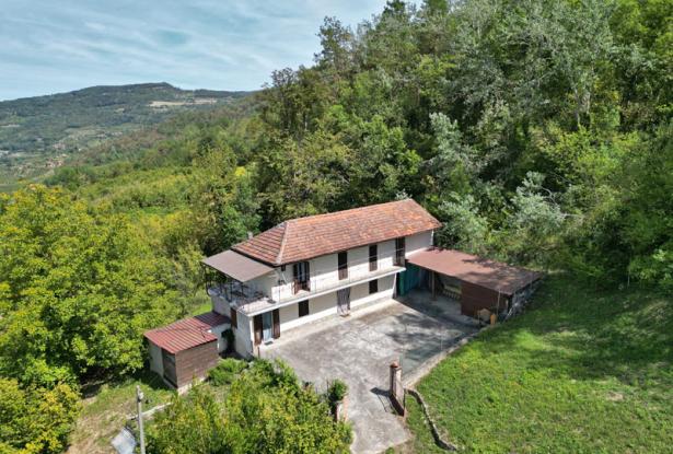 Farmhouse with Views onto the Valley - LVC002