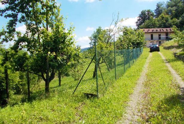 Farmhouse with Views onto the Valley - LVC002