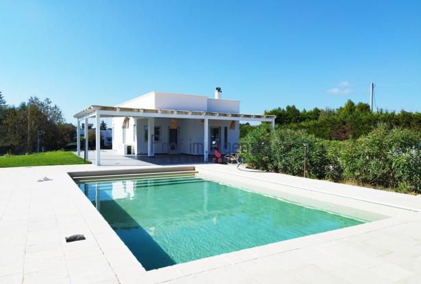 172618 - Villa with pool 0