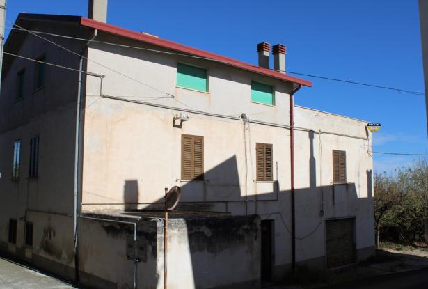 Property for Sale in Civitella Messer Raimondo town Chieti Province, in Abruzzo Central Italy. Property for Sale in Civitella Messer Raimondo town Chieti Province, in Abruzzo Central Italy.