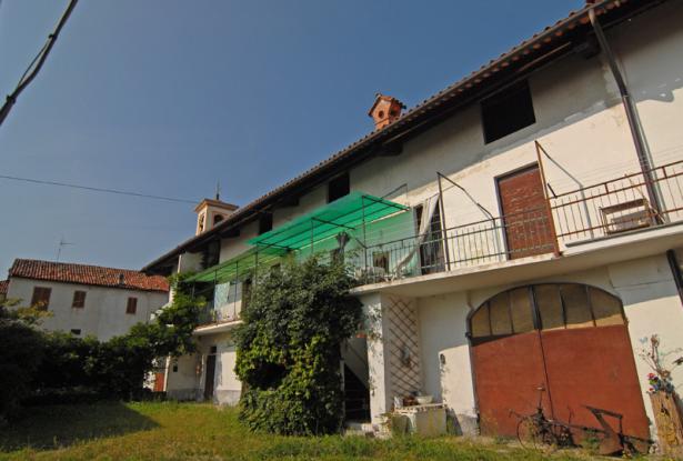 In a Hamlet, a Large Country House With Outbuildings and Panoramic Views - NLT001 In a Hamlet, a Large Country House With Outbuildings and Panoramic Views - NLT001