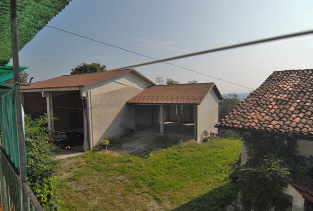 In a Hamlet, a Large Country House With Outbuildings and Panoramic Views - NLT001 In a Hamlet, a Large Country House With Outbuildings and Panoramic Views - NLT001