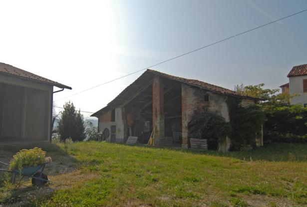 In a Hamlet, a Large Country House With Outbuildings and Panoramic Views - NLT001 In a Hamlet, a Large Country House With Outbuildings and Panoramic Views - NLT001