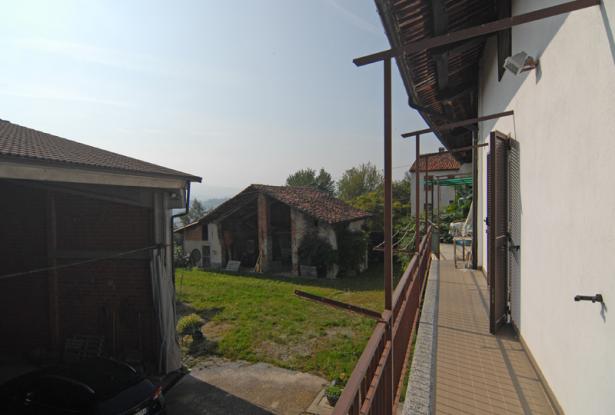 In a Hamlet, a Large Country House With Outbuildings and Panoramic Views - NLT001 In a Hamlet, a Large Country House With Outbuildings and Panoramic Views - NLT001