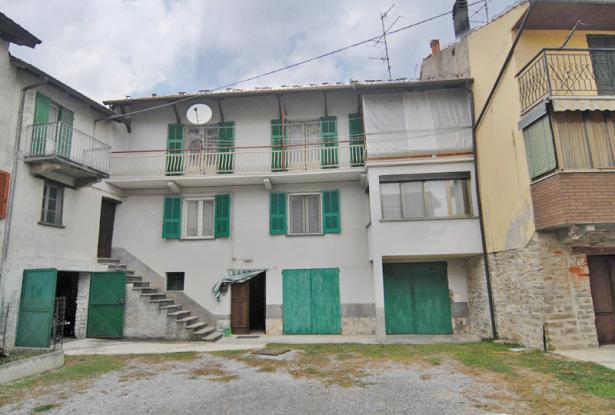 A Row House with Two Apartments in Walking Distance of the Town’s Center - MSL009