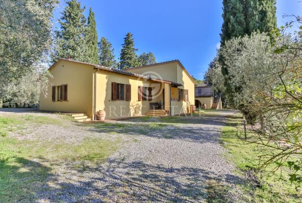 La Casa Gialla 8 La Casa Gialla 8