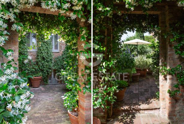 Il giardino d'estate nel Borgo 10 Il giardino d'estate nel Borgo 10