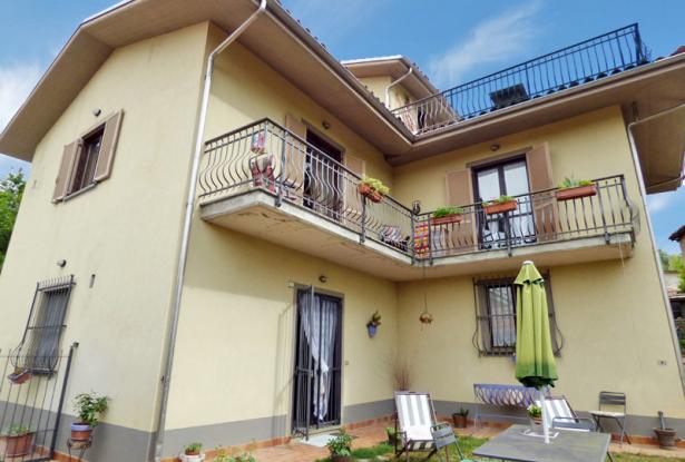 A House with Land in the Hills of the Southern Langhe - CEV003 1