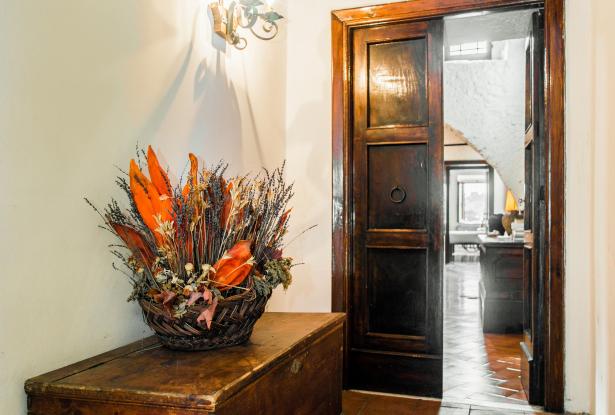 Entrance Apartment restored in the medieval borgo of Bracciano on Lake Bracciano, Rome Province, Lazio 2
