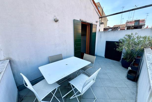 terrace Apartment in Corte del Cristo. Ref 191c 1
