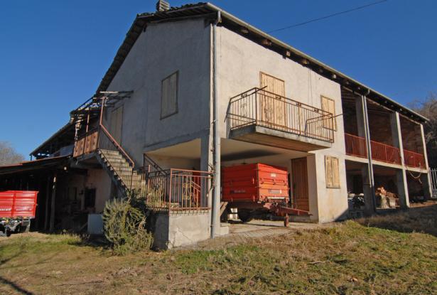 Country House with over 4.5 Hectares of Land in a Hamlet - MZN060 3