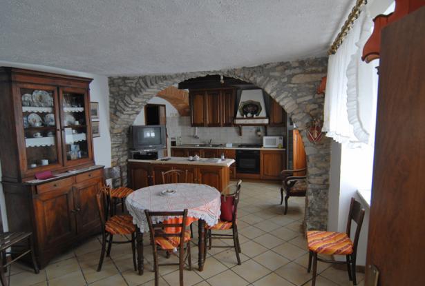 town house for sale in Murazzano town house for sale in Murazzano
