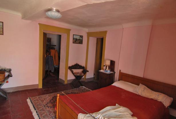 town house for sale in Murazzano town house for sale in Murazzano