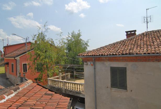 town house for sale in Murazzano town house for sale in Murazzano