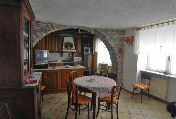 town house for sale in Murazzano town house for sale in Murazzano