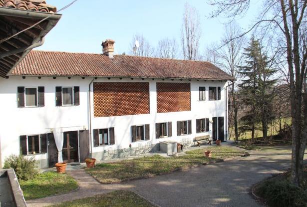 Country house for sale in langhe area Country house for sale in langhe area