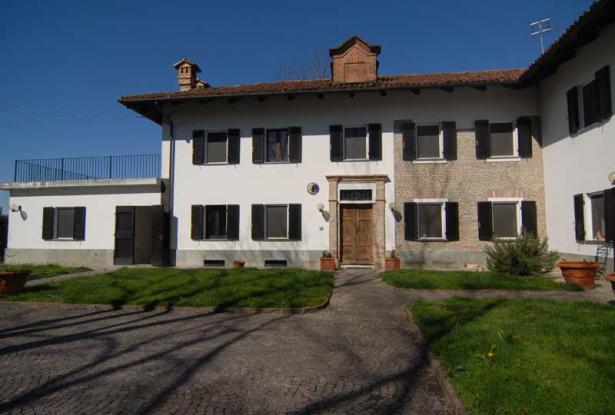 Country house for sale in langhe area Country house for sale in langhe area