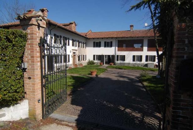 Country house for sale in langhe area Country house for sale in langhe area