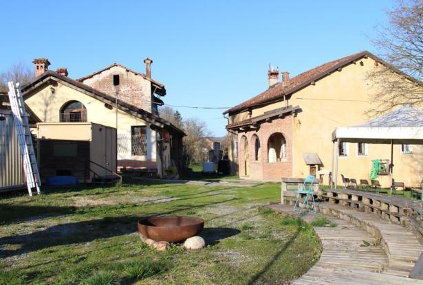 Ancient Country House in the Hills Surrounding the South Piemontese Town of Mondovì 0
