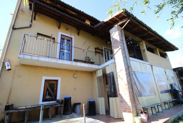 Ancient Country House in the Hills Surrounding the South Piemontese Town of Mondovì 4