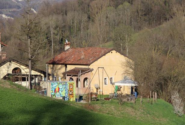 Ancient Country House in the Hills Surrounding the South Piemontese Town of Mondovì 14