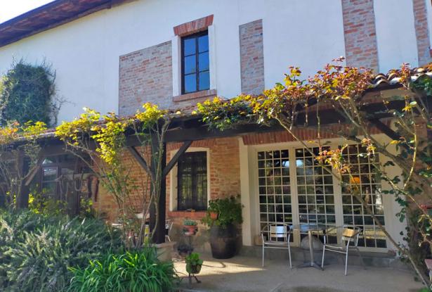 In a Commanding Position with Fine Views, a Farmhouse with Nearly 5 Hectares of Land in a Single Plot 7
