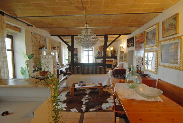 In a Commanding Position with Fine Views, a Farmhouse with Nearly 5 Hectares of Land in a Single Plot 16