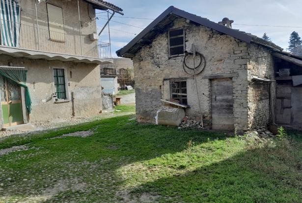 Large farm, in the area of Ceva, with almost 10 hectares of land - CEV004 Large farm, in the area of Ceva, with almost 10 hectares of land - CEV004