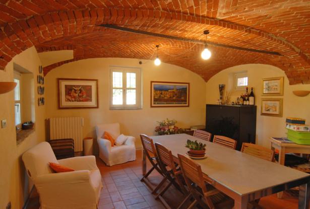Country House with 6 Hectares of Land and Lake Views / BRI003 Country House with 6 Hectares of Land and Lake Views / BRI003