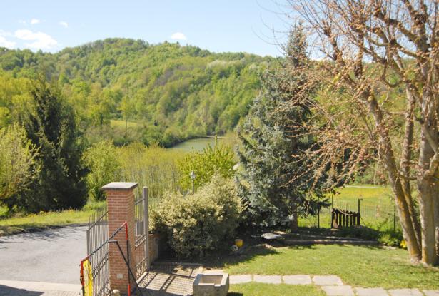 Country House with 6 Hectares of Land and Lake Views / BRI003 Country House with 6 Hectares of Land and Lake Views / BRI003