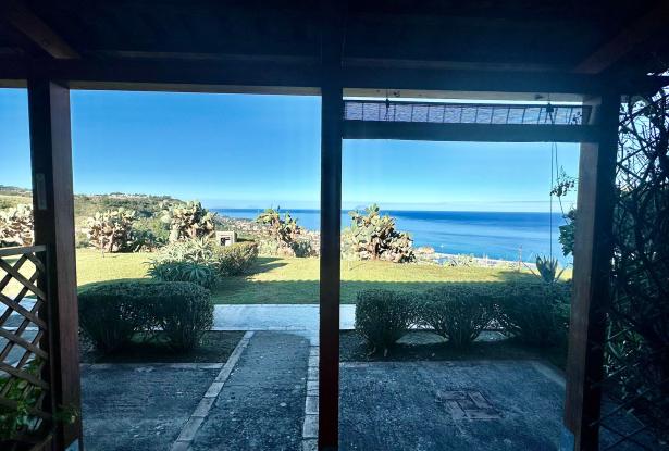 Coast of Gods, studio apartment with courtyard - Swimming pool and stunning views. Ref 48k 15