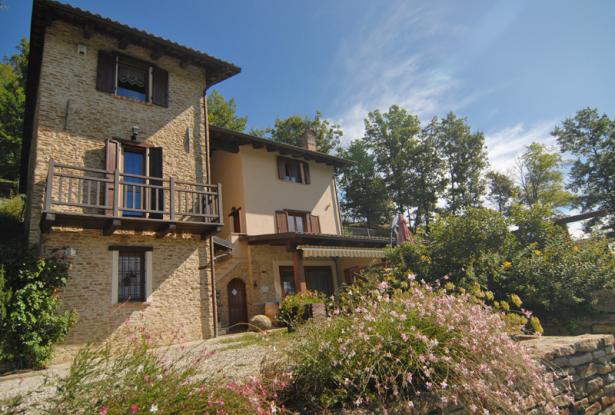 Completely Restored Country House in a Commanding Location / CSS004 Completely Restored Country House in a Commanding Location / CSS004
