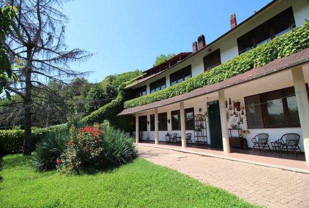 Villa with Garden and Terrace / VCF006 Villa with Garden and Terrace / VCF006