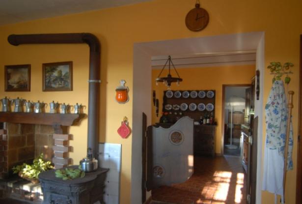 House With Views and Large Garden / LGH040 15