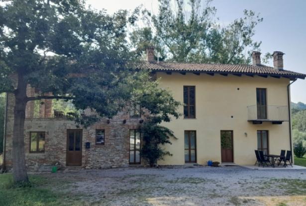 Country house with 3 residential units in Castellino Tanaro / CST005 5